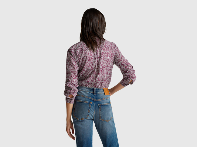 Женская фиолетовая рубашка Benetton артикул 5Q6SDQ0AY 66K 25A Фото ракурс 2 - Женская фиолетовая рубашка Benetton артикул 5Q6SDQ0AY 66K 25A