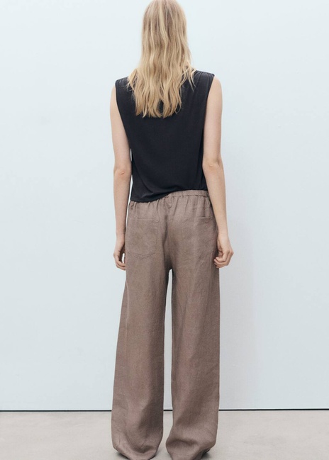 Фото ракурс 2 - Жіноча чорна футболка Mango артикул 87039217 95 8 season