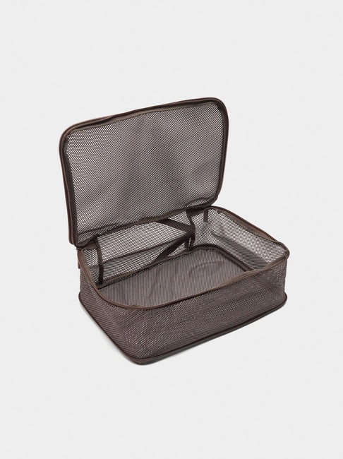 Женская зелено-серая косметичка Parfois артикул 2395241 NMM FW2025 Фото ракурс 4 - Женская зелено-серая косметичка Parfois артикул 2395241 NMM FW2025