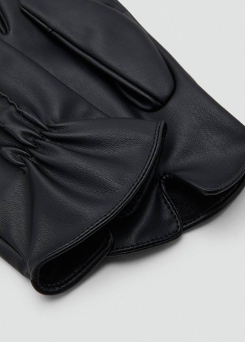 Фото ракурс 2 - Жіночі чорні рукавиці Mango артикул 17057769 99 1 season