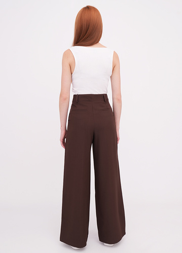 Фото ракурс 2 - Жіночі коричневі брюки EQUILIBRI артикул W466 037 000 Brown FW2025
