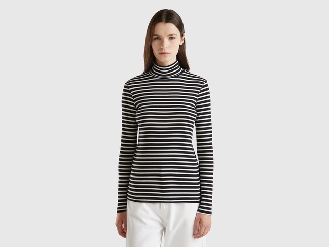 Женская серая водолазка Benetton артикул 30YSE2225 700 25A Фото ракурс 1 - Женская серая водолазка Benetton артикул 30YSE2225 700 25A