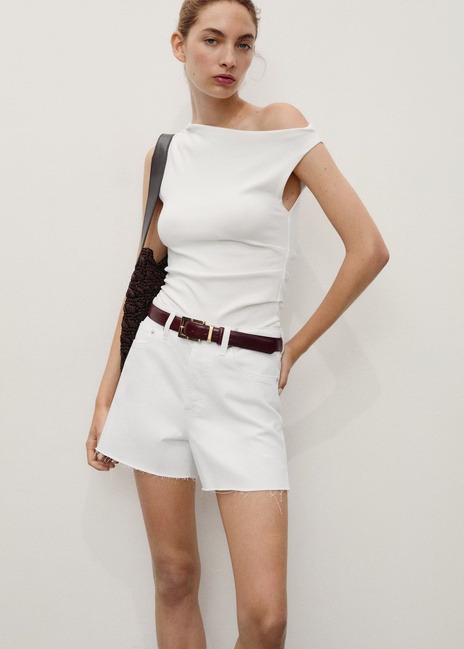 Жіночі білі шорти Mango артикул 17041208 01 1 season Фото ракурс 1 - Жіночі білі шорти Mango артикул 17041208 01 1 season