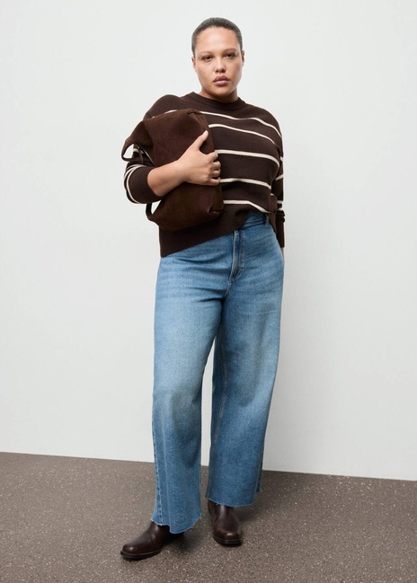 Жіночі сині джинси Mango артикул 27041231 TM 2 season Фото ракурс 5 - Жіночі сині джинси Mango артикул 27041231 TM 2 season