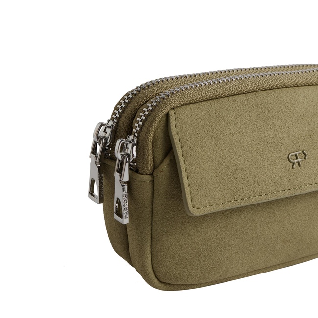 Женский зеленый кошелёк Parfois артикул 229823 _KK SS2025 Фото ракурс 4 - Женский зеленый кошелёк Parfois артикул 229823 _KK SS2025