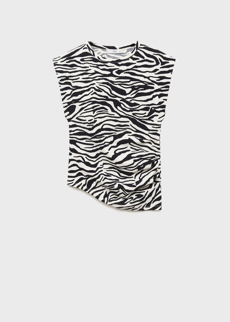 Жіноча чорна футболка Mango артикул 87985764 99 8 season Фото ракурс 3 - Жіноча чорна футболка Mango артикул 87985764 99 8 season