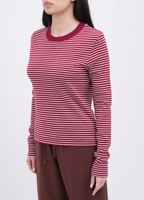 Женский бордовый лонгслив EQUILIBRI артикул W215 022 000 bordo FW2025 Фото ракурс 3 - Женский бордовый лонгслив EQUILIBRI артикул W215 022 000 bordo FW2025