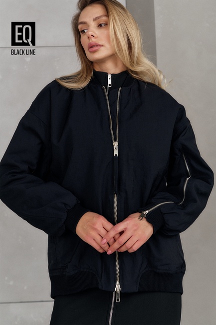 Женская черная куртка EQUILIBRI артикул BW175002 000 Black FW2025 Фото ракурс 1 - Женская черная куртка EQUILIBRI артикул BW175002 000 Black FW2025