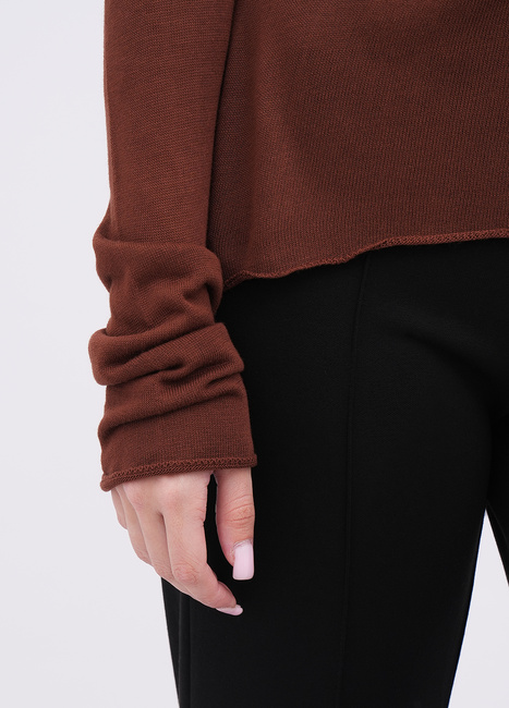 Жіночий коричневий лонгслів EQUILIBRI артикул W315 010 001 Brown FW2025 Фото ракурс 4 - Жіночий коричневий лонгслів EQUILIBRI артикул W315 010 001 Brown FW2025