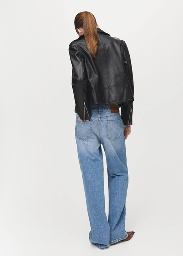 Фото ракурс 2 - Женская черная куртка Mango артикул 27081278 99 2 season