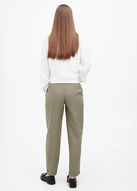 Фото ракурс 2 - Жіночі хакі брюки EQUILIBRI артикул AZ Pant cuff BR Khaki SS2024