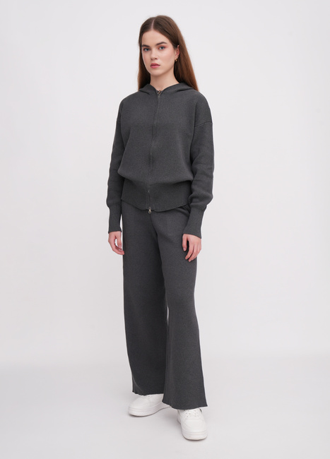 Женская серая олимпийка EQUILIBRI артикул W391 052 100 Grey FW2025 Фото ракурс 3 - Женская серая олимпийка EQUILIBRI артикул W391 052 100 Grey FW2025