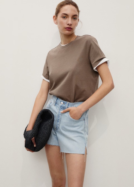 Жіночі блакитні шорти Mango артикул 17061515 TC 1 season Фото ракурс 4 - Жіночі блакитні шорти Mango артикул 17061515 TC 1 season