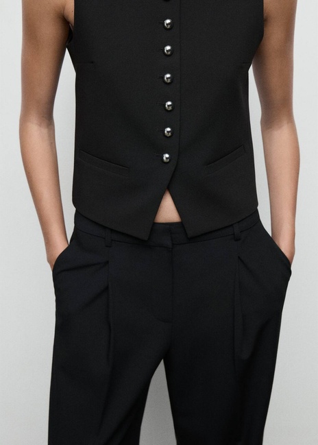 Женские черные брюки Mango артикул 17076349 99 1 season Фото ракурс 4 - Женские черные брюки Mango артикул 17076349 99 1 season