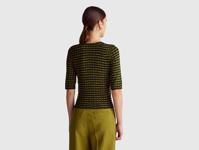 Жіноча зелена футболка Benetton артикул 12F3D10EE 903 25A Фото ракурс 2 - Жіноча зелена футболка Benetton артикул 12F3D10EE 903 25A