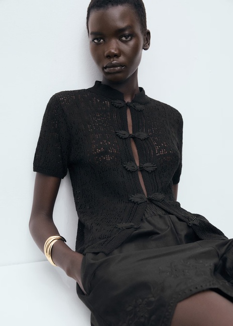 Фото ракурс 1 - Жіночий чорний кардиган Mango артикул 17062898 99 1 season