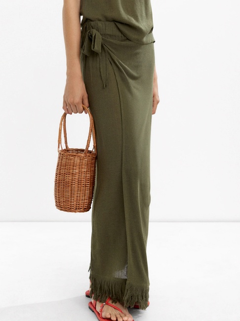 Жіноча зелена спiдниця Parfois артикул 237947 _KK FW2025 Фото ракурс 1 - Жіноча зелена спiдниця Parfois артикул 237947 _KK FW2025