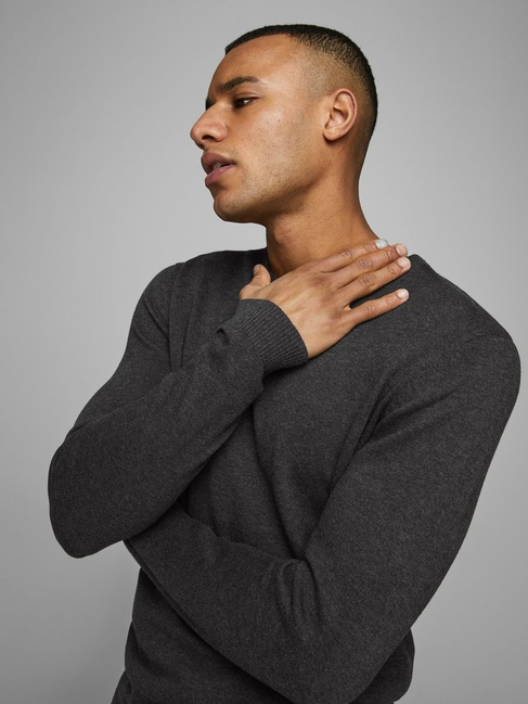 Фото ракурс 6 - Мужской серый джемпер Jack & Jones артикул 12137190 DARK GREY MELANGE FW2025