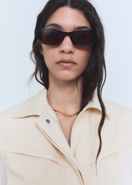 Фото ракурс 4 - Женский молочный жилет Mango артикул 87078644 05 8 season