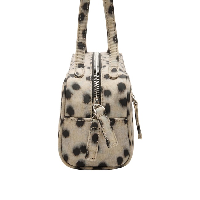 Фото ракурс 3 - Жіноча молочна сумка Parfois артикул 238976 _EC FW2025