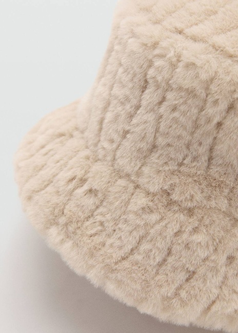 Фото ракурс 2 - Жіночий молочний капелюх Mango артикул 17087768 05 1 season