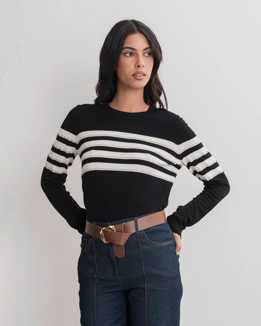 Жіночий чорний джемпер Piazza Italia артикул 61565 VAR 1 FW2025 Фото ракурс 2 - Жіночий чорний джемпер Piazza Italia артикул 61565 VAR 1 FW2025