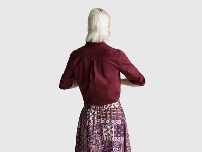 Фото ракурс 2 - Жіноча бордова сорочка Benetton артикул 5WPQDQ0AX 1D3 25A