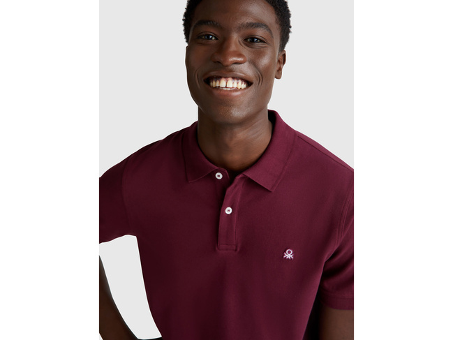 Чоловіча бордова футболка поло Benetton артикул 3WG9U301Z 34D 25A Фото ракурс 5 - Чоловіча бордова футболка поло Benetton артикул 3WG9U301Z 34D 25A