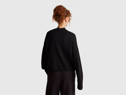 Фото ракурс 2 - Жіночий чорний светр Benetton артикул 126WD10E4 700 25A