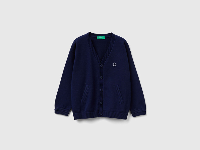 Синій светр для хлопчиків Benetton артикул 120YG600G.P 252 25A Фото ракурс 1 - Синій светр для хлопчиків Benetton артикул 120YG600G.P 252 25A