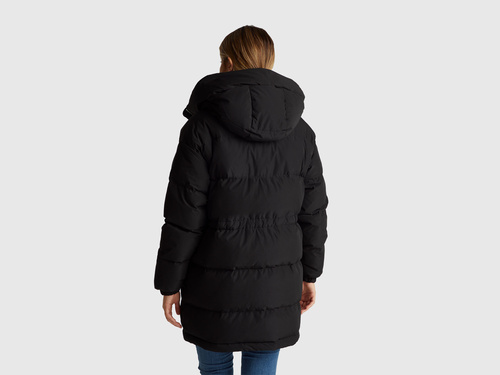 Фото ракурс 2 - Женская черная куртка Benetton артикул 22T6DN087 100 25A