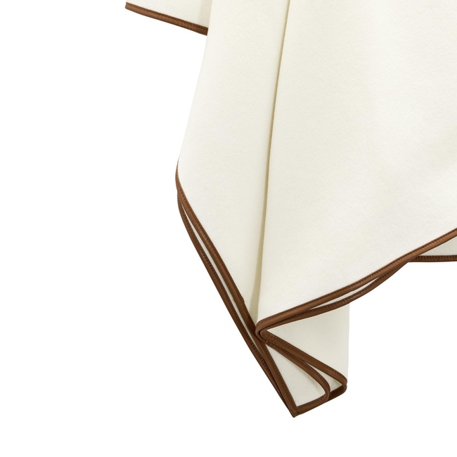 Жіноче молочнe пончо Parfois артикул 237422 _OW FW2025 Фото ракурс 5 - Жіноче молочнe пончо Parfois артикул 237422 _OW FW2025