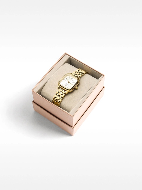 Фото ракурс 4 - Жіночий золотий годинник Parfois артикул 232002 _GD SS2025