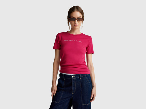 Фото ракурс 1 - Женская красная футболка Benetton артикул 3GA2E16A2 23Z 25A