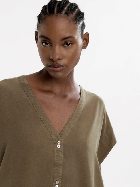 Жіноча зелена сукня Parfois артикул 236745 _KK FW2025 Фото ракурс 4 - Жіноча зелена сукня Parfois артикул 236745 _KK FW2025