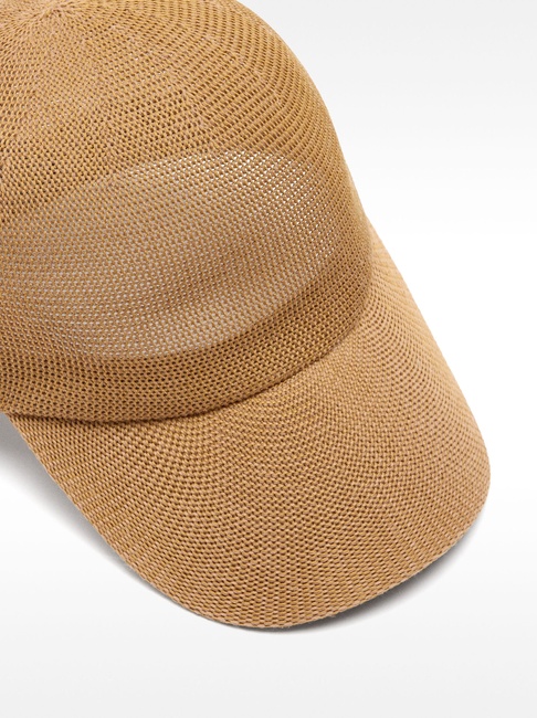 Фото ракурс 4 - Жіноча бежева кепка Parfois артикул 229785 NCU FW2025