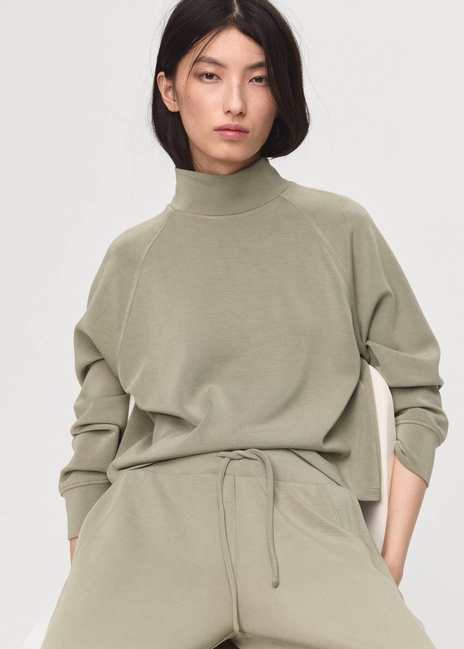 Жіночі хакі брюки Mango артикул 17085812 37 1 season Фото ракурс 4 - Жіночі хакі брюки Mango артикул 17085812 37 1 season