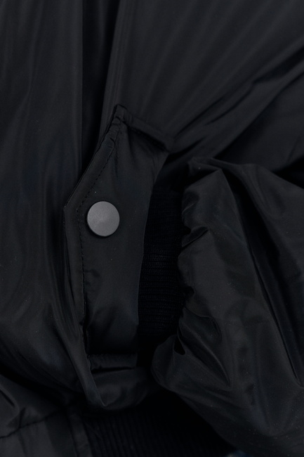 Фото ракурс 3 - Женская черная куртка EQUILIBRI артикул BW175003 000 Black FW2025