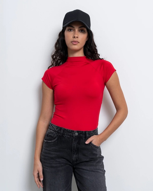 Фото ракурс 2 - Жіноча червона футболка Piazza Italia артикул 32669 Red SS2025