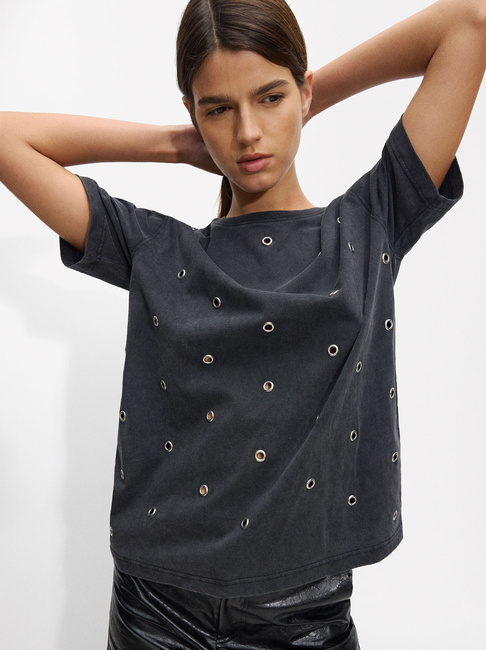 Жіноча сіра футболка Parfois артикул 228440 _GY FW2024 Фото ракурс 1 - Жіноча сіра футболка Parfois артикул 228440 _GY FW2024