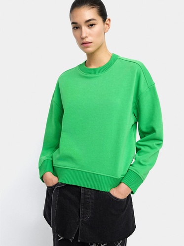 Фото ракурс 1 - Жіночий зелений світшот Parfois артикул 238436 _GN FW2025