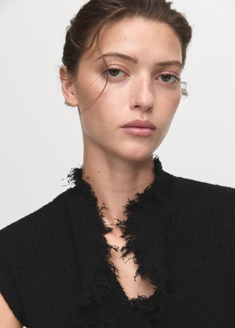 Жіночий чорний топ Mango артикул 17095823 99 1 season Фото ракурс 4 - Жіночий чорний топ Mango артикул 17095823 99 1 season