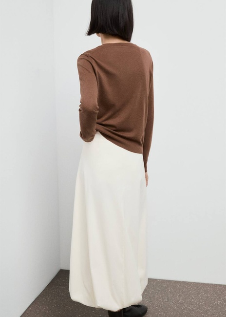 Жіночий коричневий джемпер Mango артикул 17005817 31 1 season Фото ракурс 2 - Жіночий коричневий джемпер Mango артикул 17005817 31 1 season