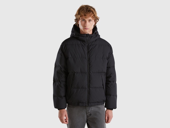 Фото ракурс 1 - Чоловіча чорна куртка Benetton артикул 2JF8UN05E 100 25A