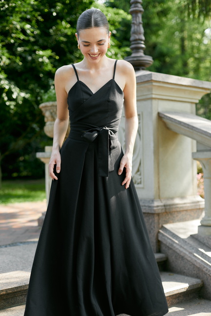 Фото ракурс 3 - Жіночий чорний топ EQUILIBRI артикул BW491008 100 Black SS2025