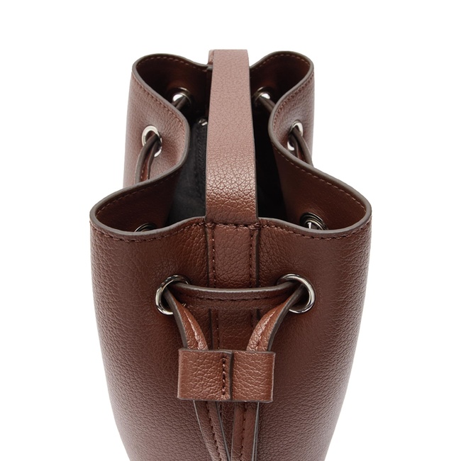 Женская серебряная сумка Parfois артикул 241701 _CG SS2026 Фото ракурс 3 - Женская серебряная сумка Parfois артикул 241701 _CG SS2026