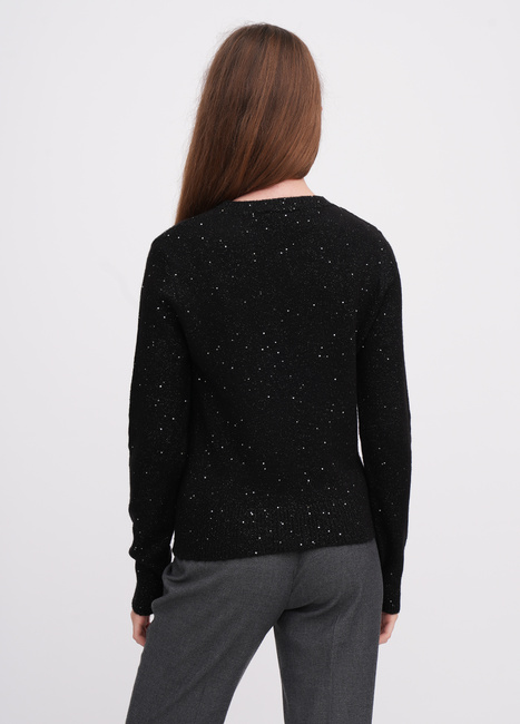 Женский черный свитер EQUILIBRI артикул BW342002 000 Black FW2025 Фото ракурс 2 - Женский черный свитер EQUILIBRI артикул BW342002 000 Black FW2025