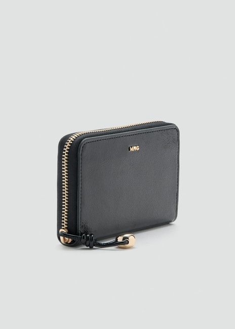 Жіночий чорний гаманець Mango артикул 27051237 99 2 season Фото ракурс 2 - Жіночий чорний гаманець Mango артикул 27051237 99 2 season