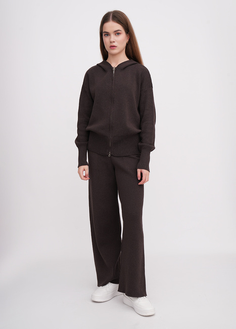 Фото ракурс 3 - Жіноча коричнева олімпійка EQUILIBRI артикул W391 052 100 Mocco FW2025