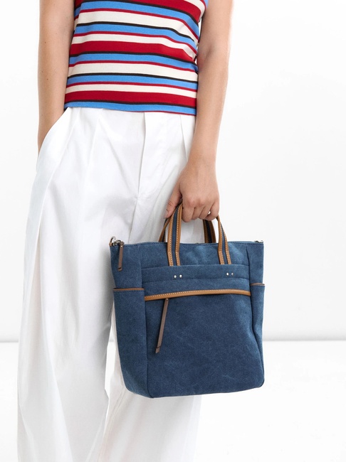 Женский синий рюкзак Parfois артикул 234000 _NV FW2025 Фото ракурс 5 - Женский синий рюкзак Parfois артикул 234000 _NV FW2025